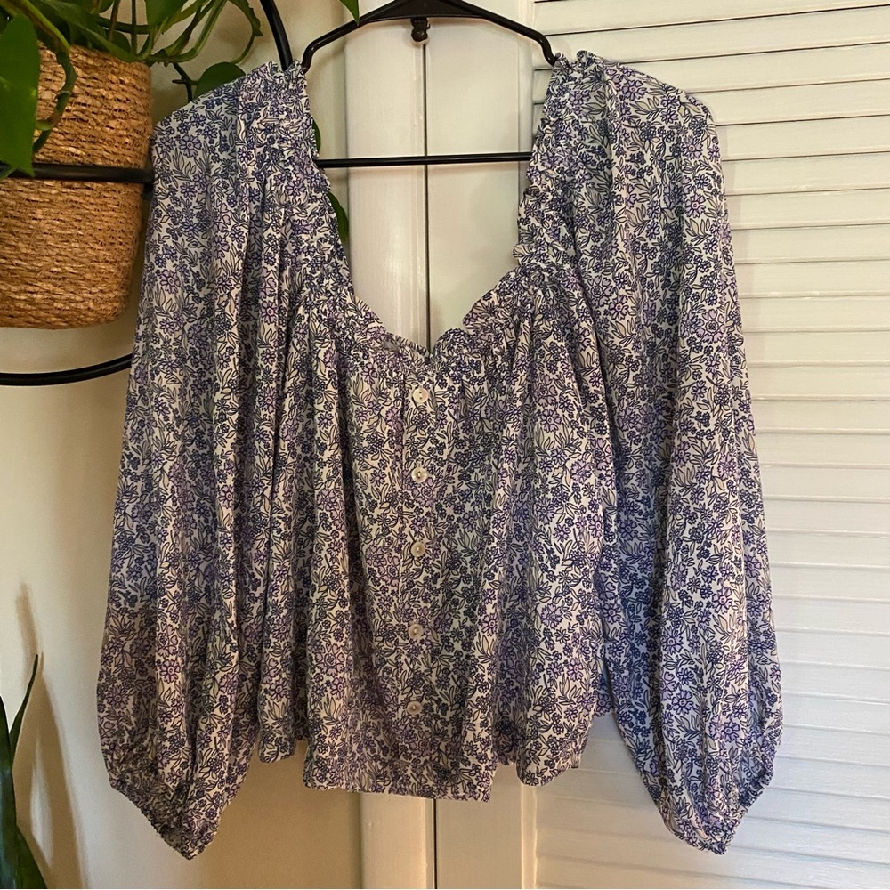 American Eagle floral blouse